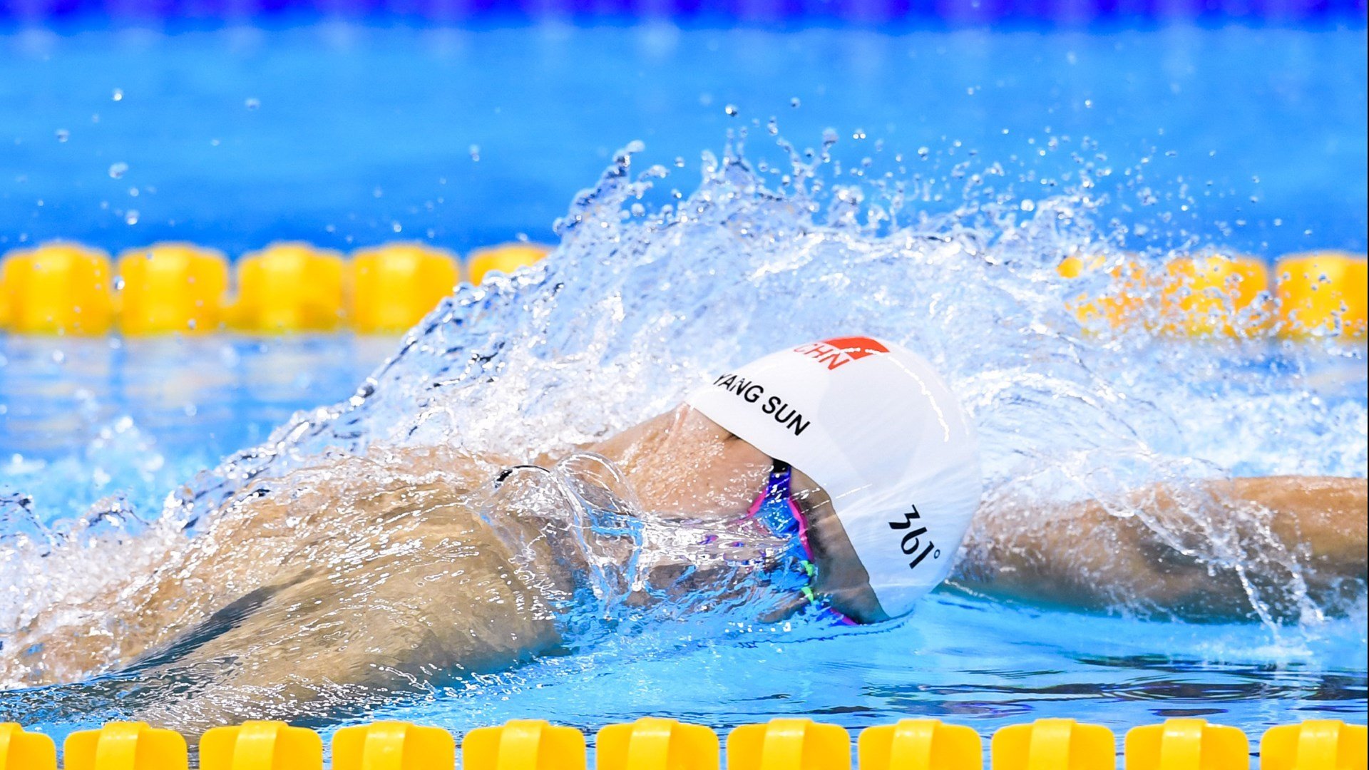 综述：全球足球产业链的未来发展方向，全球足球产业规模