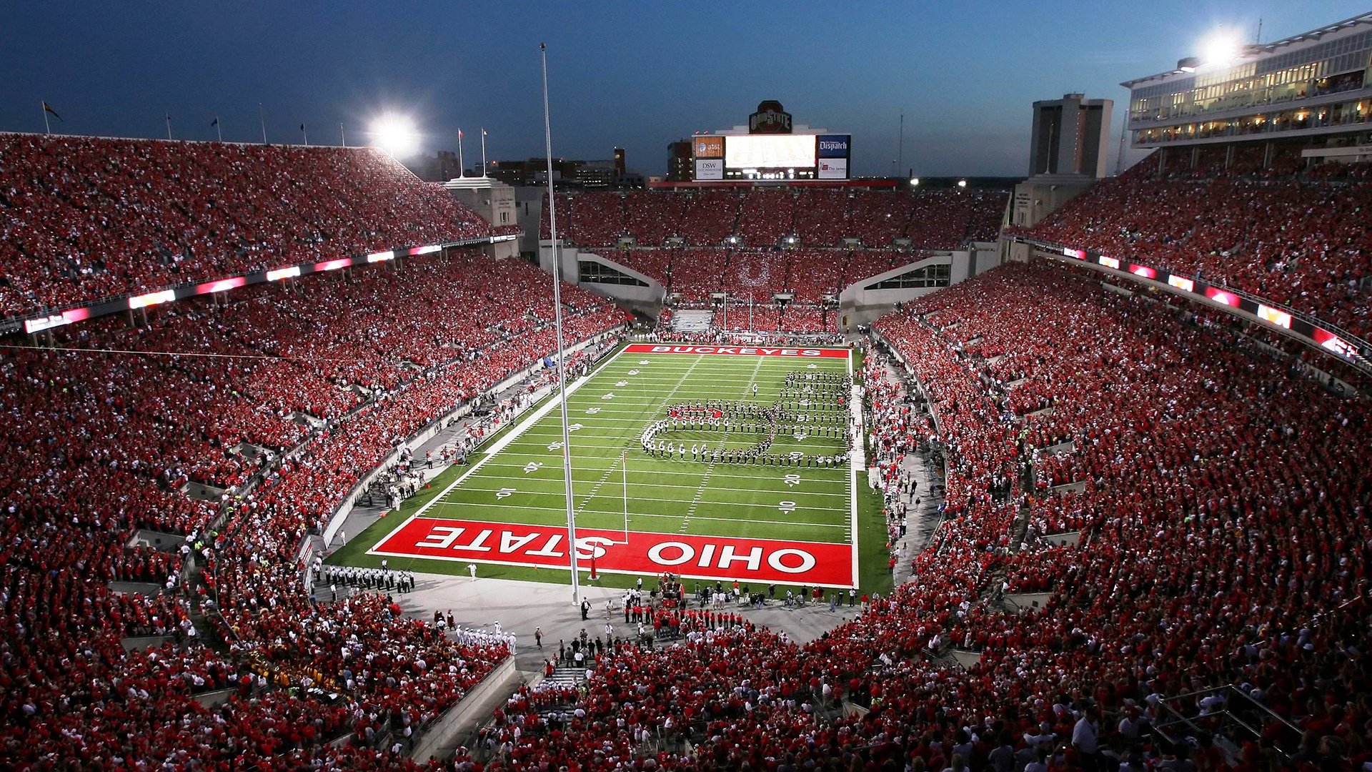 骑士球员训练后自发组织复盘会议，骑士队训练